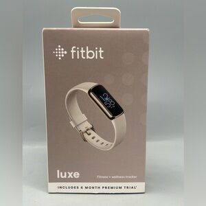 Fitbit Luxe Fitness Wellness Tracker (FB422BGLWT) - Soft Gold